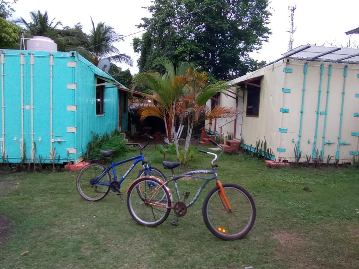Container House Cahuita Hotel Kültér fotó