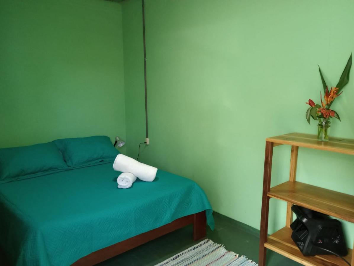 Container House Cahuita Hotel Kültér fotó