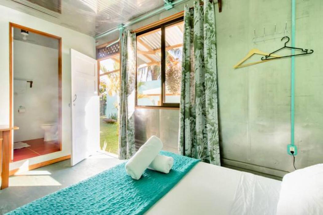 Container House Cahuita Hotel Kültér fotó